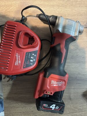 Vegel per Nitne Millwaukee