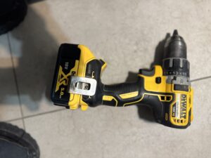 Vidator Dewalt pa mbushes