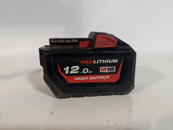 Bateri Millwaukee 12 A