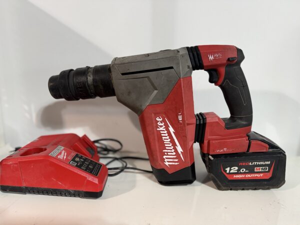 Millwaukee me bateri 12 A